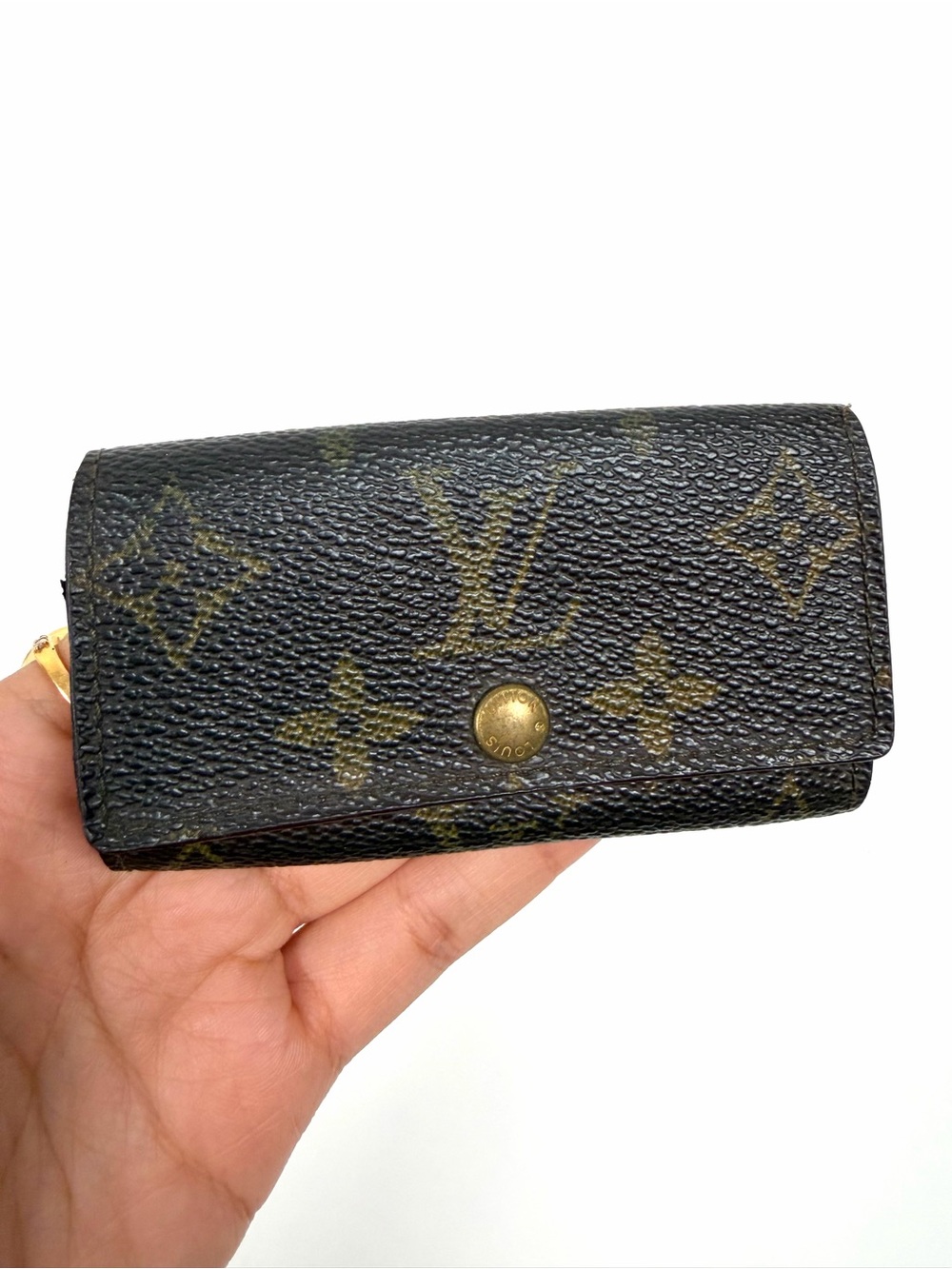 Authentic Louis Vuitton Monogram 4 Key Holder Case